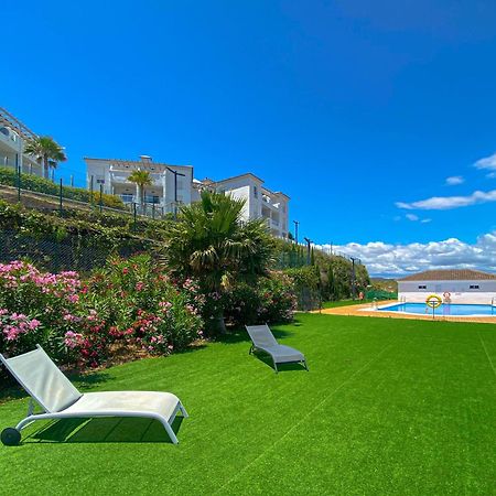 Endless Summer Apartamento De Vacaciones Манилва Экстерьер фото